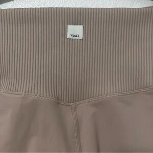 Vuori Rib Studio Legging Pants Coconut Tan beige size Small S 7/8 length worn 2
